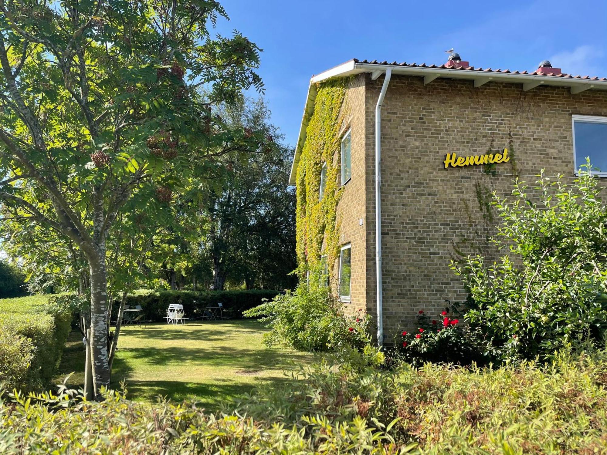Hemmet Simrishamns Vandrarhem Och B&B Экстерьер фото